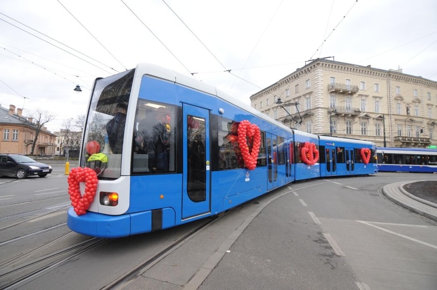 Walentynkowy tramwaj wyjedzie na ulice Krakowa. Bezpłatny przejazd dla zakochanych 14.02