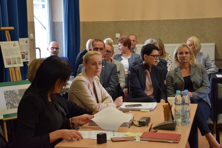 Ostatnia sesja Rada Powiatu Zduńskowolskiego [zdjęcia]