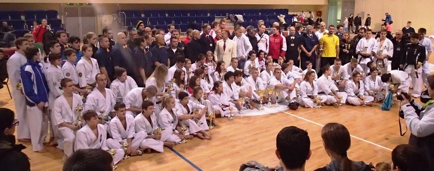 Mistrzostwa Europy Juniorów Karate Kyokushin: Nagrodzono 3 zawodników z regionu [ZDJĘCIA]