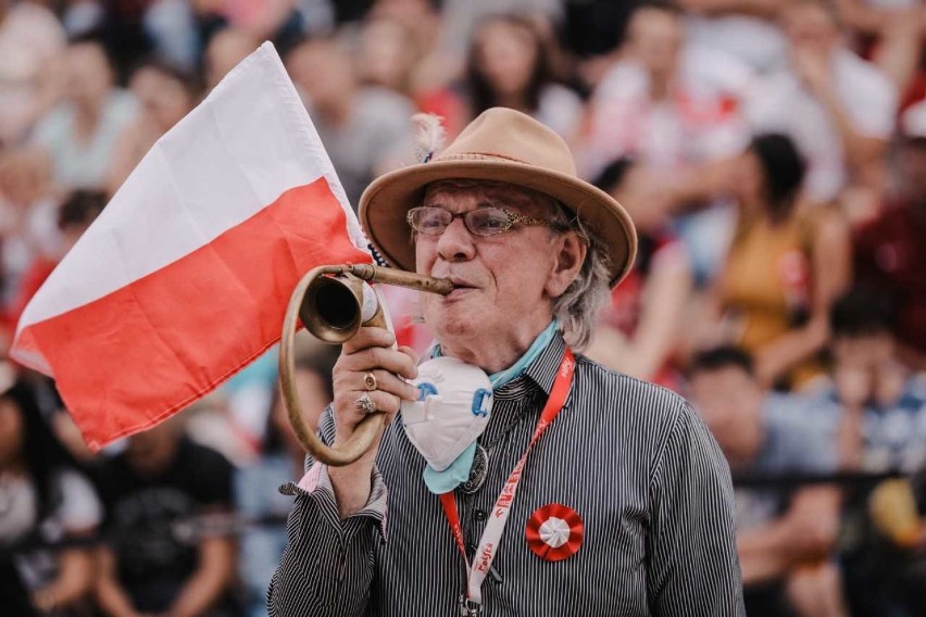 Strefa kibica w Galerii Victoria wypełniła się setkami osób podczas meczu Polska - Senegal