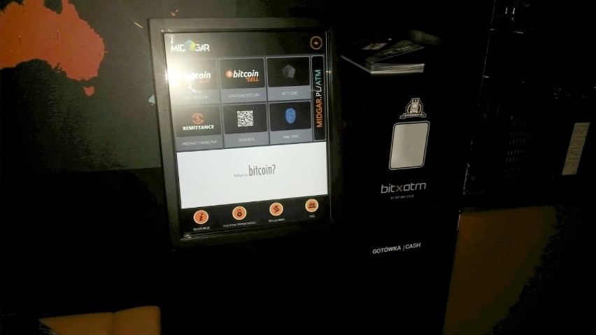 Dwustronny bankomat Bitcoin stanął w Warszawie [zdjęcia]