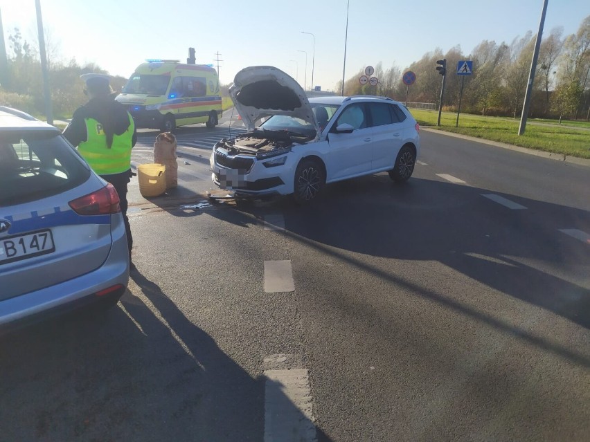 Zderzenie dwóch samochodów na skrzyżowaniu "średnicówki" z ul. Łyskowskiego w Grudziądzu