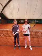 Lena Łata z Ryczywołu wygrywa turniej deblowy tenisa ziemnego