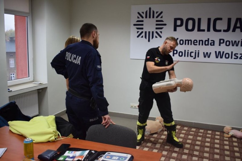 Wolsztyn: Policjanci z wolsztyńskiej jednostki udoskonalali swoje umiejętności w zakresie pierwszej pomocy
