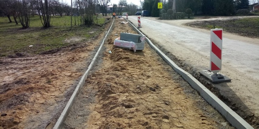 Inwestycje drogowe w gminie Sejny. Trwa remont na trasie Łumbie - Widugiery