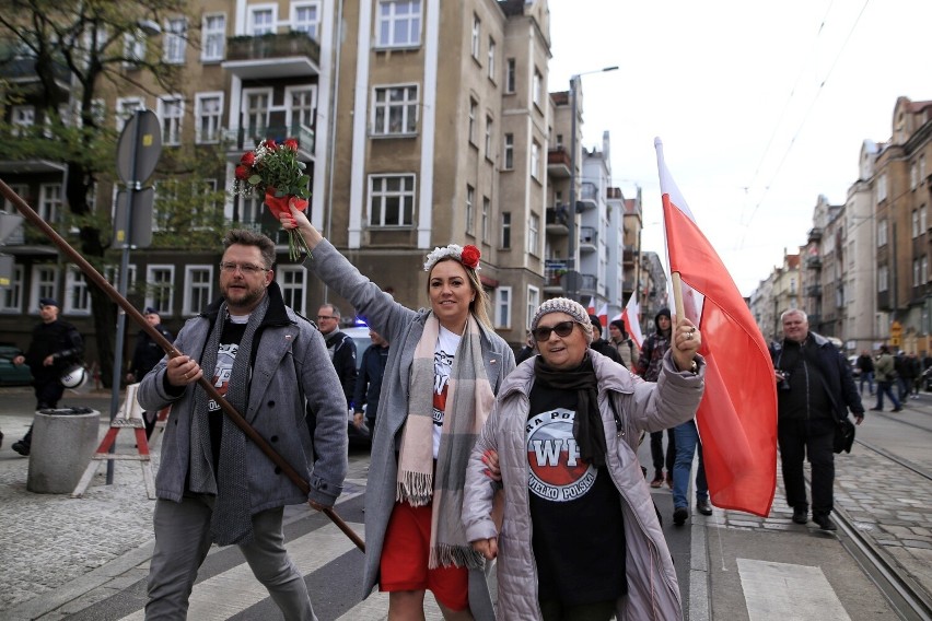Marsz Niepodległości w Poznaniu wyruszył w trasę ulicami...