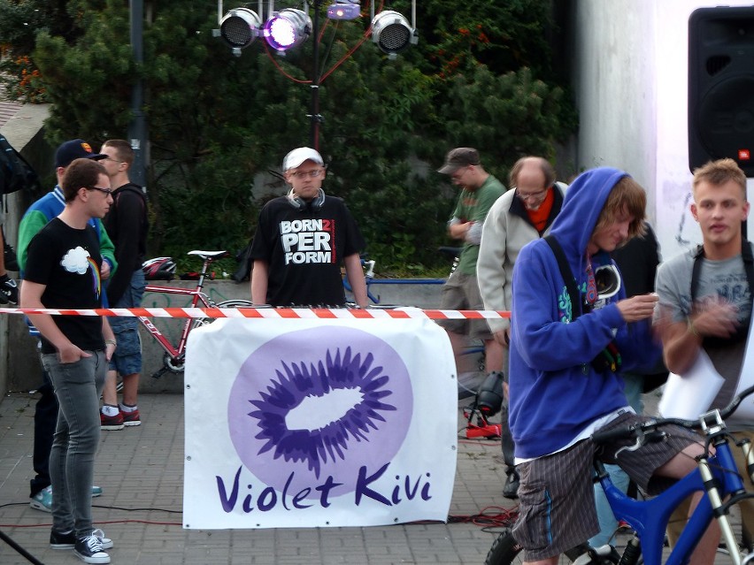 Grupa Violet Kivi rozgrzała warszawiaków na patelni (ZDJĘCIA)
