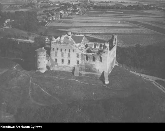 1918-39 - Widok z lotu ptaka ruin zamku krzyżackiego