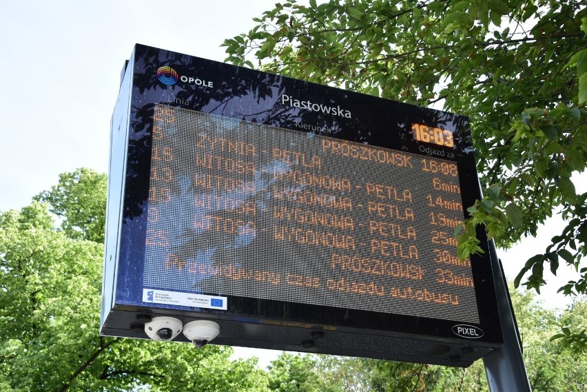 Tablice informacyjne na przystankach w Opolu mają wyświetlać...