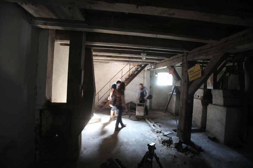 Zabytkowy młyn w Zabrzu-Makoszowach niebawem zniknie. Zobacz pamiątkowe: film i zdjęcia