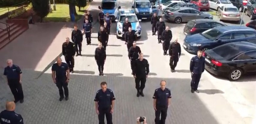 Głogowscy policjanci też pompują w szczytnym celu. #GaszynChallenge w KPP Głogów