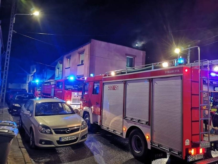 Niebezpieczny pożar w warsztacie stolarskim w Pniewach [FOTO]