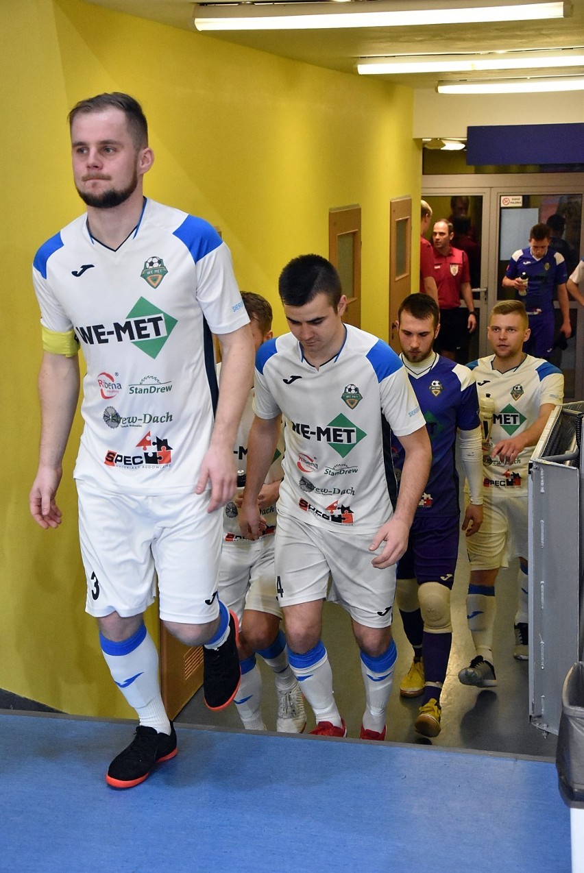 Futsal - I liga. Pilski zespół pokonał We-Met Futsal Club Kamienica Królewska. Obejrzyjcie zdjęcia z meczu