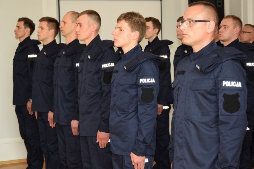 Zobacz 19 nowych policjantów i policjantki na Podkarpaciu. To oni będą dbać o nasze bezpieczeństwo [GALERIA]