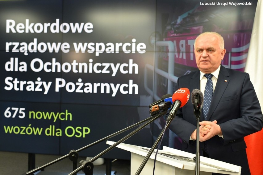 W sumie do lubuskich jednostek trafi dwadzieścia samochodów.