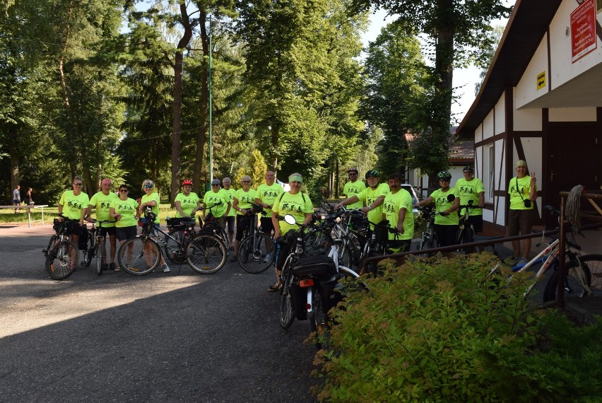 Cykliści przemierzyli ok. 450 km na Mazurach.