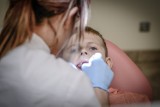 Top 11 dentystów w Nowej Soli w Światowym Dniu Dentysty. Tych stomatologów polecają nowosolanie. Sprawdź, czy jest tam twój stomatolog