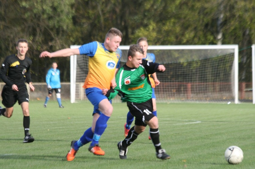 Start Radziejów - Dąb Barcin 3:1 w meczu 12. kolejki 5. ligi [zdjęcia]