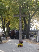 Jak dojechać do cmentarzy w Pleszewie, o której msze na cmentarzach