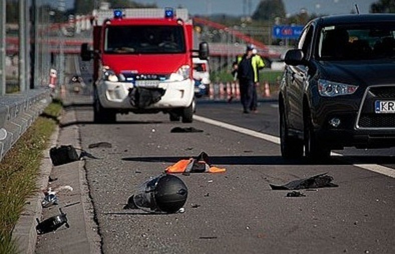 Bytom: Wypadek na A1 w okolicy węzła Piekary Śląskie. Zginęło dwóch motocyklistów