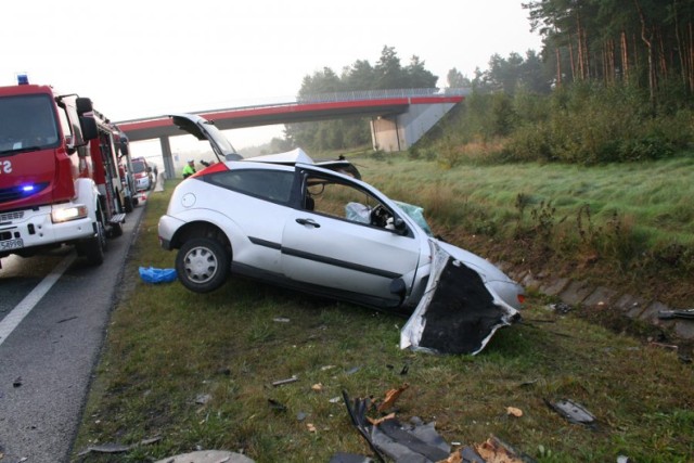 W wypadku całkowicie rozbity został ford focus