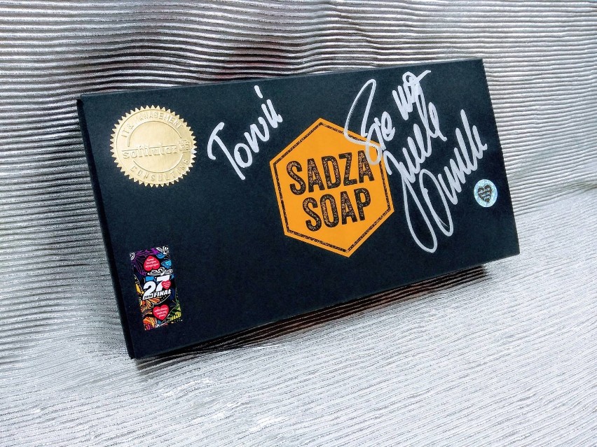 SADZA SOAP Mini GiftPack z autografem Jurka Owsiaka.

Zobacz...