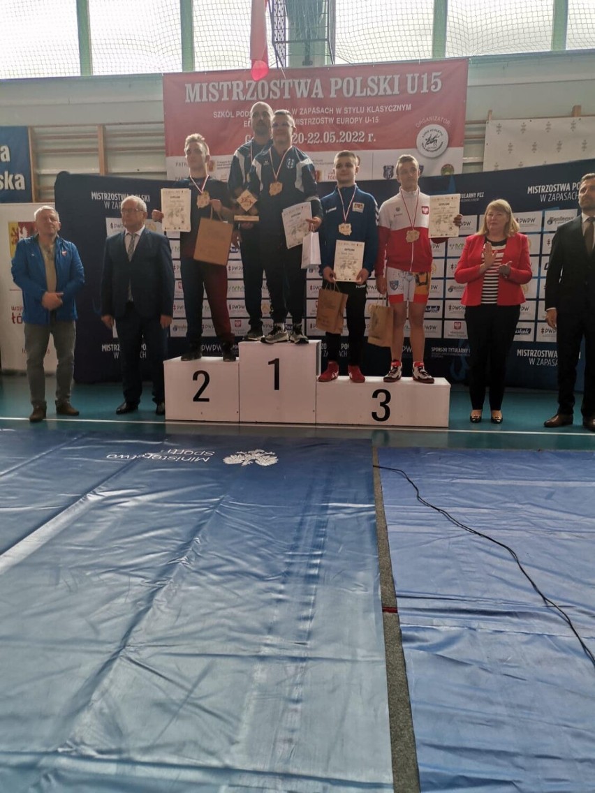Złoto i brąz dla Cartusii w zapaśniczych mistrzostwach Polski U15