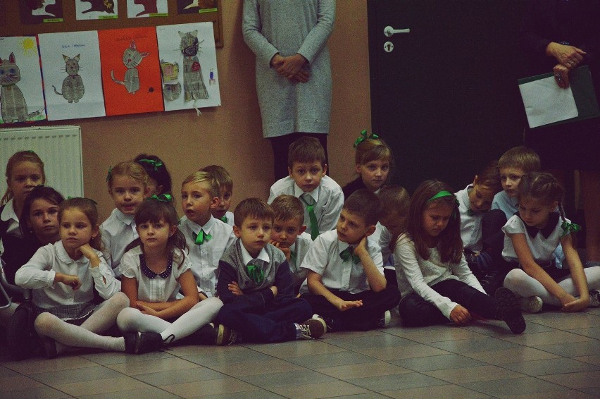 Ślubowanie uczniów pierwszych klas w Szkole Podstawowej nr 1 w Bełchatowie [ZDJĘCIA]