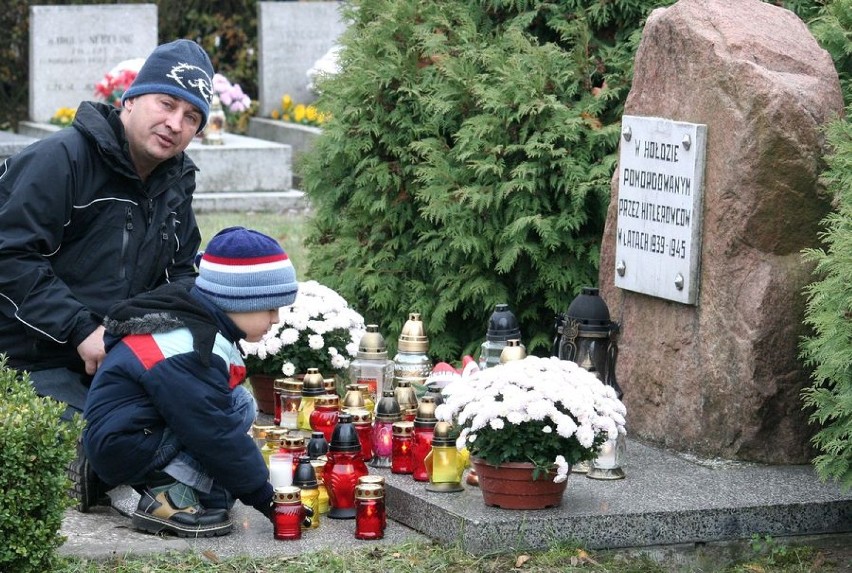Wszystkich Świętych 2012 na cmentarzu komunalnym we Włocławku