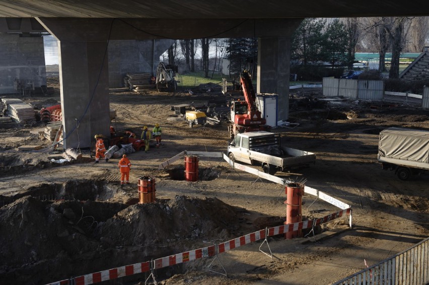 Ruszyła budowa kładki rowerowej pod mostem Łazienkowskim