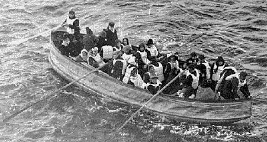 http://commons.wikimedia.org/wiki/Image:Titanic-lifeboat.gif...