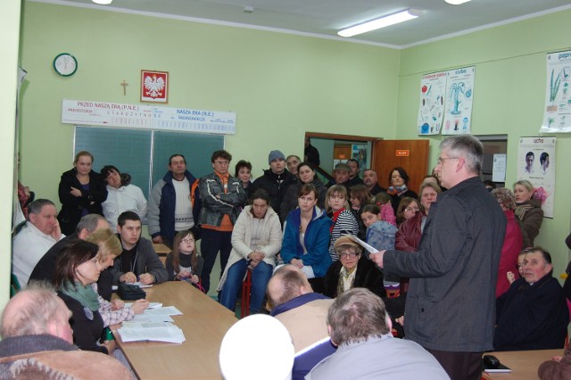 Spotkanie w szkole w Piekle, na którym dyskutowano nt. likwidacji szkoły