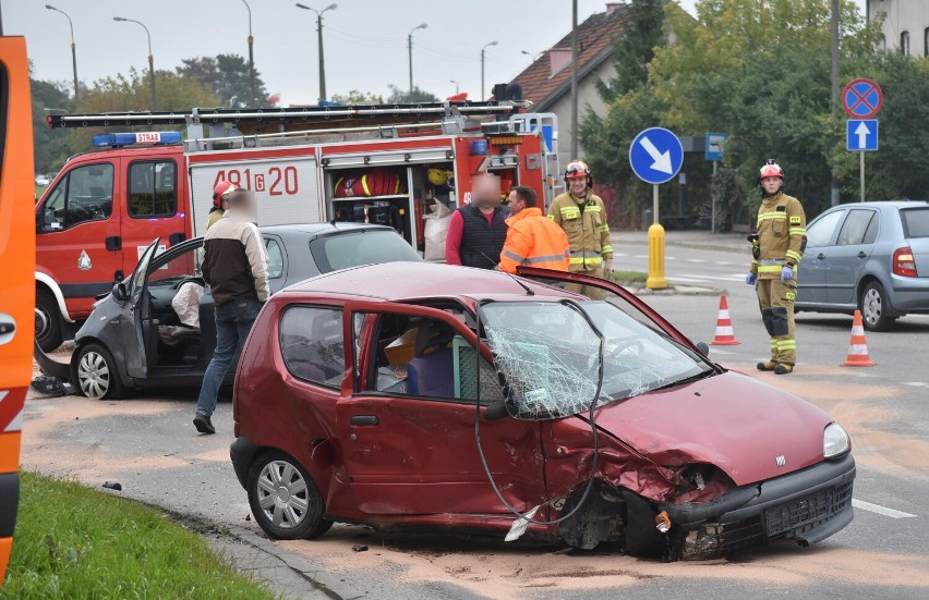 Malbork. Zderzenie na al. Wojska Polskiego. Policja ustaliła, że sprawca był pijany 