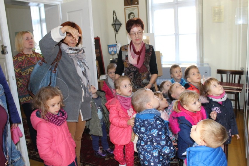 Przedszkolaki z Pocierzyna w gminie Osięciny zwiedzali Izbę Regionalną w Radziejowie [zdjęcia]