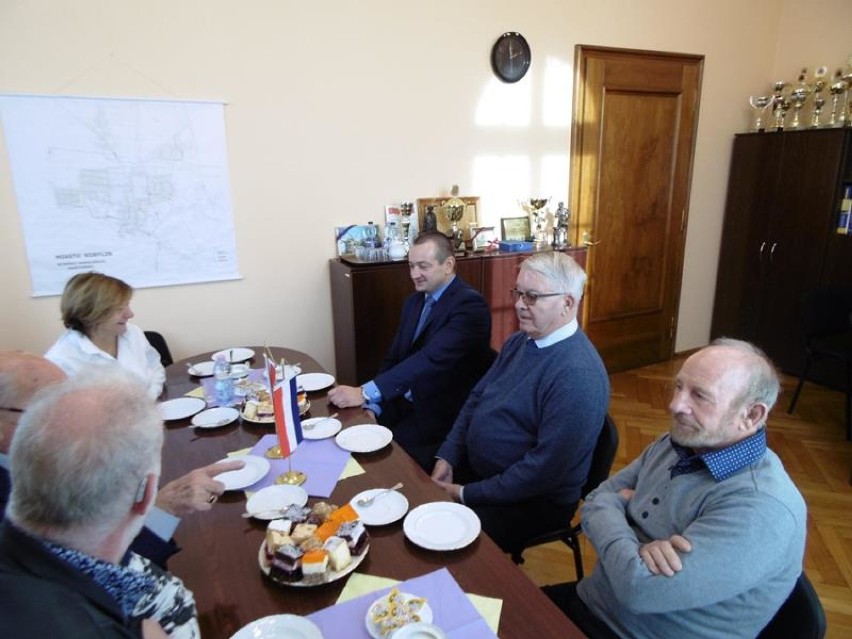 Holendrzy z zaprzyjaźnionej gminy Bernheze z wizytą w Kobylinie [FOTO]