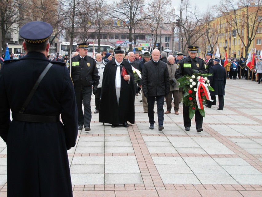 W rocznicę obrony Lwowa. Uroczystości na placu Orląt Lwowskich ZDJĘCIA