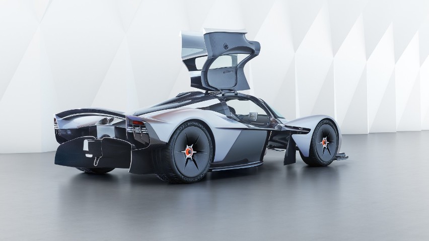 Aston Martin Valkyrie. Samochód w cenie luksusowego...