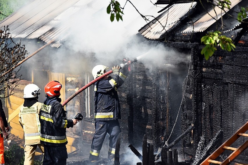 Pożar strawił poddasze drewnianego domu w Bieśniku