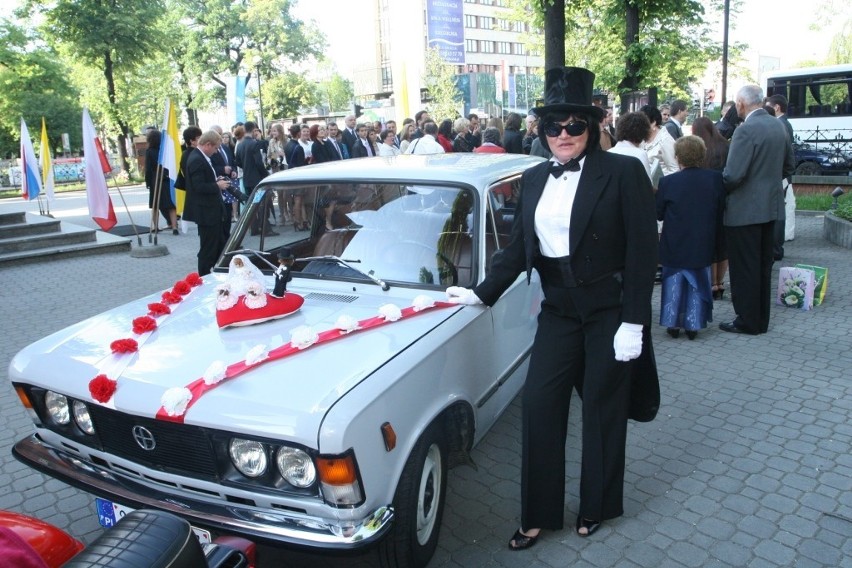 Nowy Sącz: wesele w retro pojazdach [ZDJĘCIA]