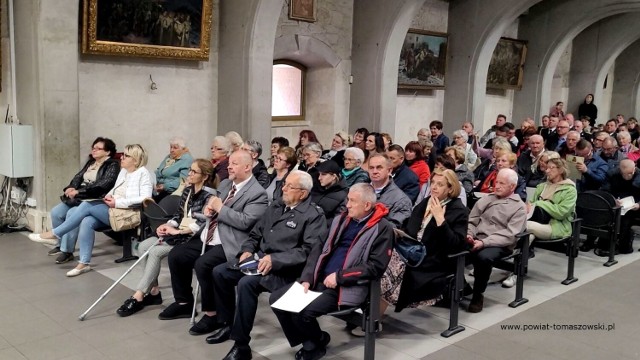 Powiat tomaszowski został po 7 latach ponownie zawierzony Matce Boskiej. Uroczystość odbyła się na Jasnej Górze