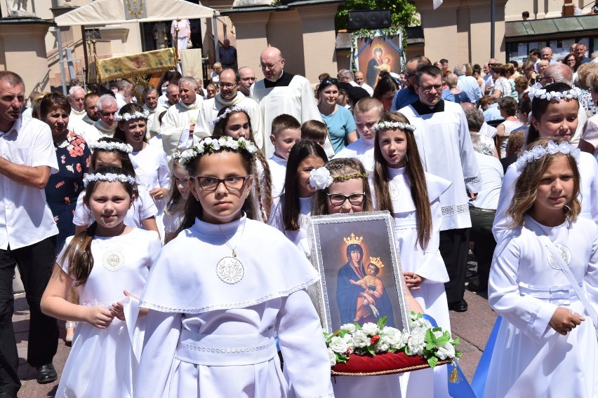 Zobaczcie zdjęcia z procesji!

 Zobacz też: Ksiądz Kazimierz...