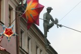 Popularna rzeźba miała zniknąć z Grodzkiej, lublinianie zaproponowali publiczną zbiórkę. Prezydent Żuk: „Sztukmistrz z nami zostanie"