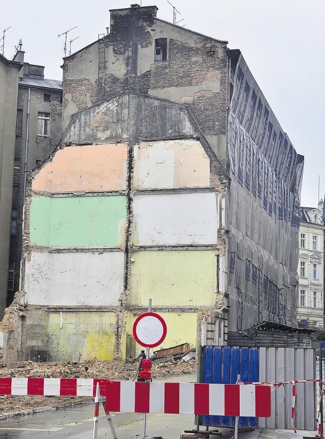 Kamienica pomiędzy Ogrodową i Krysiewicza ma ok. stu lat. W każdej chwili może runąć