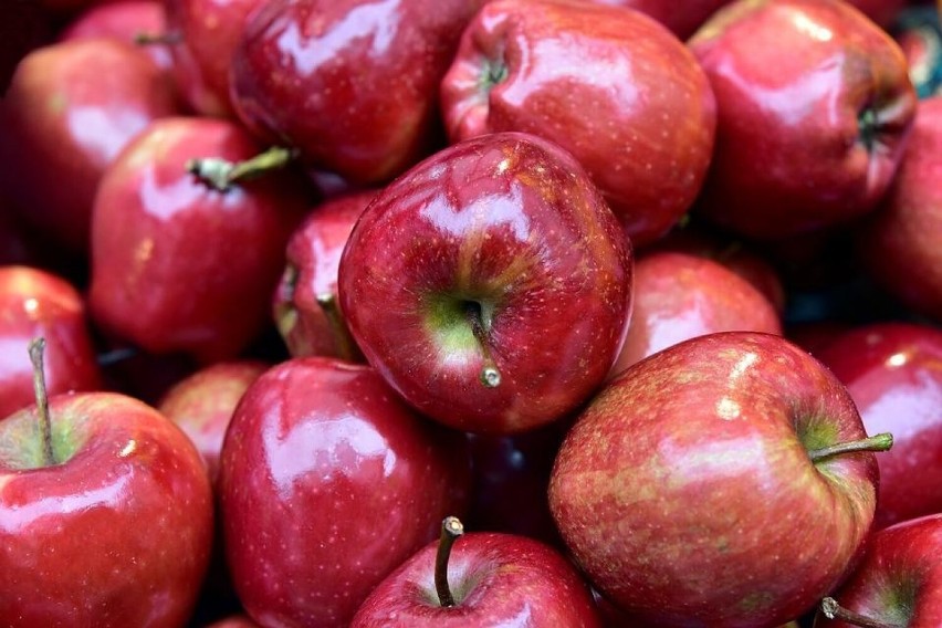 Jabłka często się je w przypadku przejedzenia czy biegunek...
