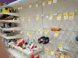 Coraz mniej produktów w Tesco w Rzeszowie . Ludzie rzucili się na wyprzedaże [FOTO INTERNAUTÓW]