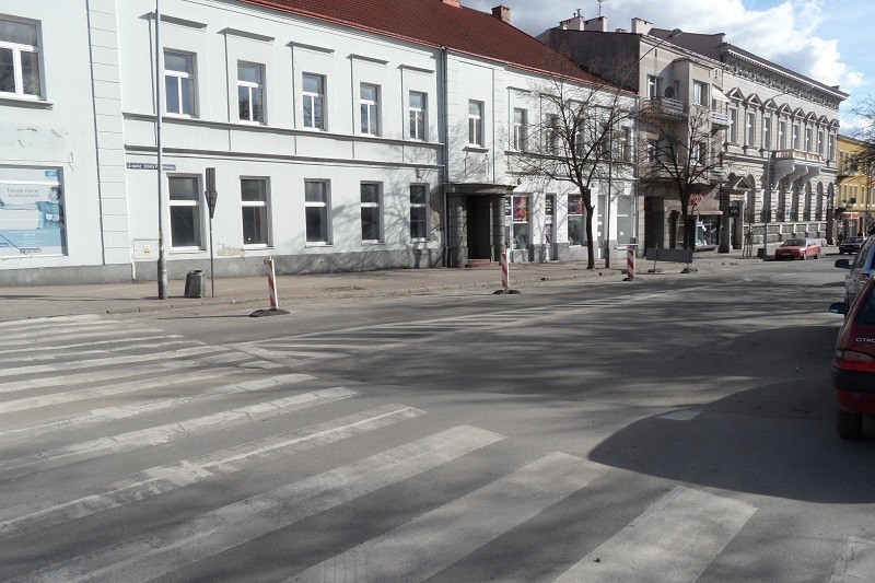 Częstochowa: Ulica Piłsudskiego wbrew zapowiedziom jeszcze otwarta [ZDJĘCIA]