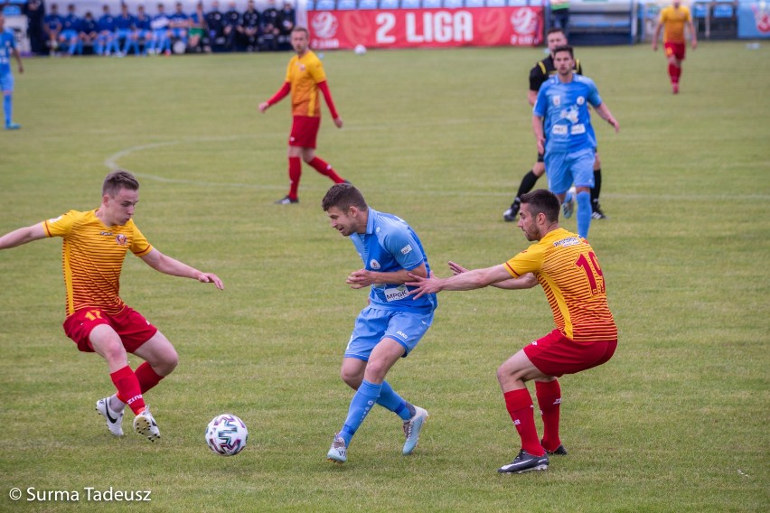 Błękitni Stargard - Znicz Pruszków. 7 goli! Mamy ZDJĘCIA z meczu bez kibiców  