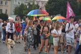Marsz równości 2022 w Wodzisławiu Śląskim - zobacz ZDJĘCIA. Domagają się równości dla osób dyskryminowanych