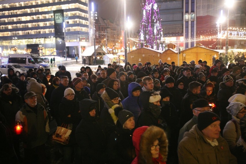 Demonstracja przeciwko nienawiści i przemocy w Katowicach...