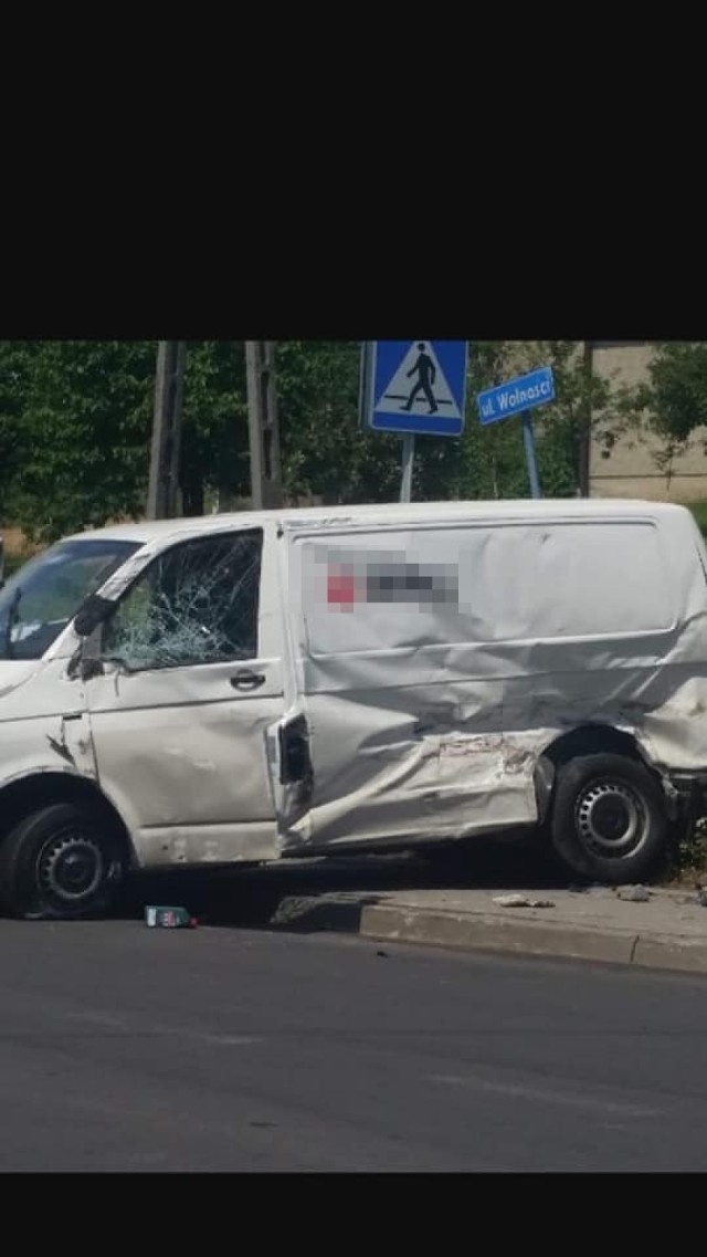 Kolejny wypadek na skrzyżowaniu ulic Wolności, Podgórnej i Centralnej w Połomi